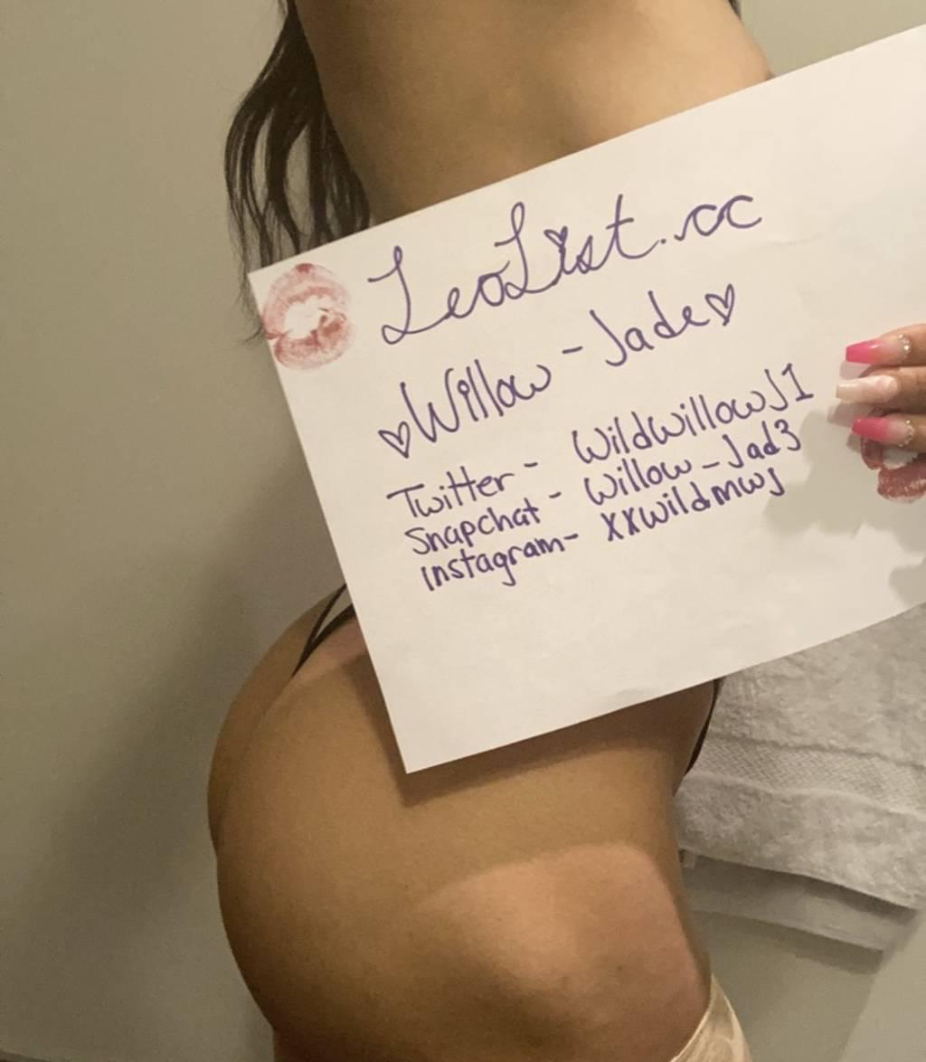 Willow Jade is Female Escorts. | Regina | Saskatchewan | Canada | scarletamour.com 