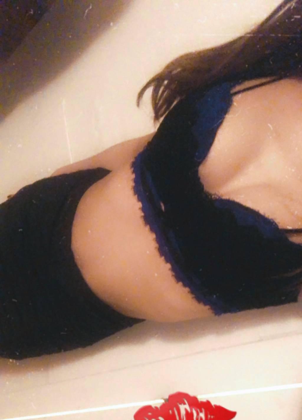 Kimberly Anne petite..... is Female Escorts. | Montreal | Quebec | Canada | scarletamour.com 