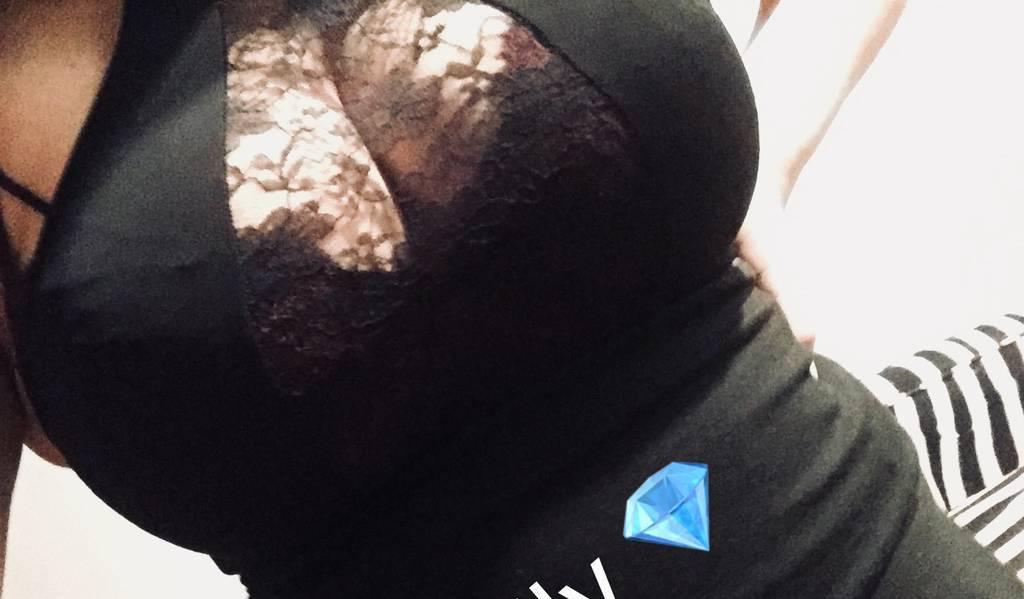 Lily is Female Escorts. | Barrie | Ontario | Canada | scarletamour.com 