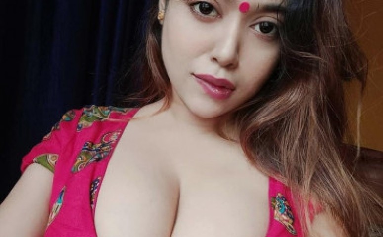 hot sexy lookin is Female Escorts. | Delhi | India | India | scarletamour.com 
