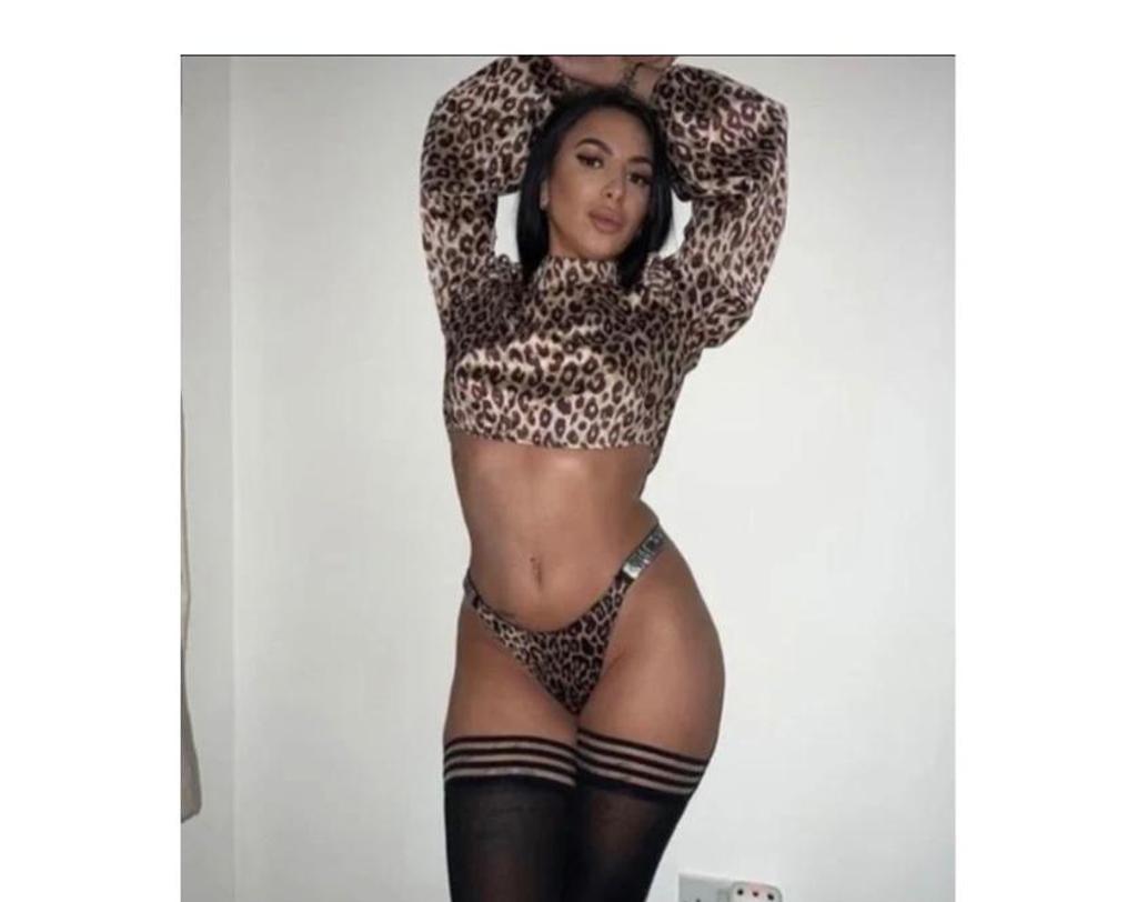  is Female Escorts. | Hampshire | United Kingdom | United Kingdom | scarletamour.com 