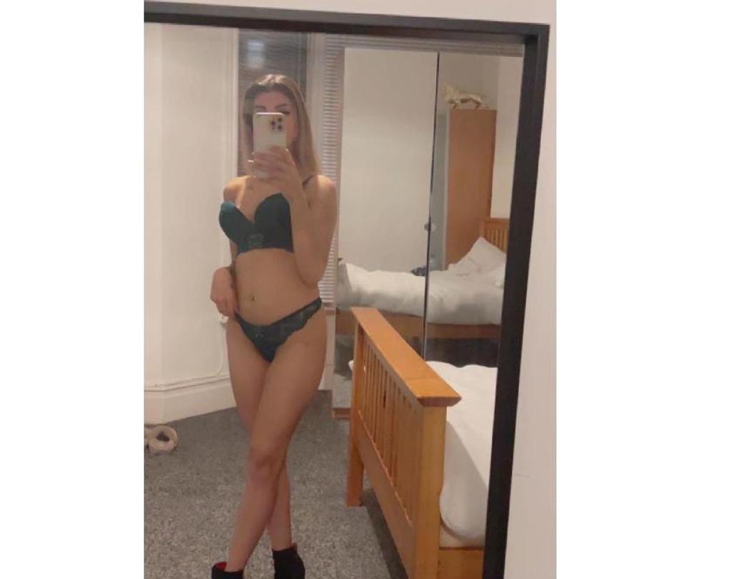  is Female Escorts. | Wales | United Kingdom | United Kingdom | scarletamour.com 