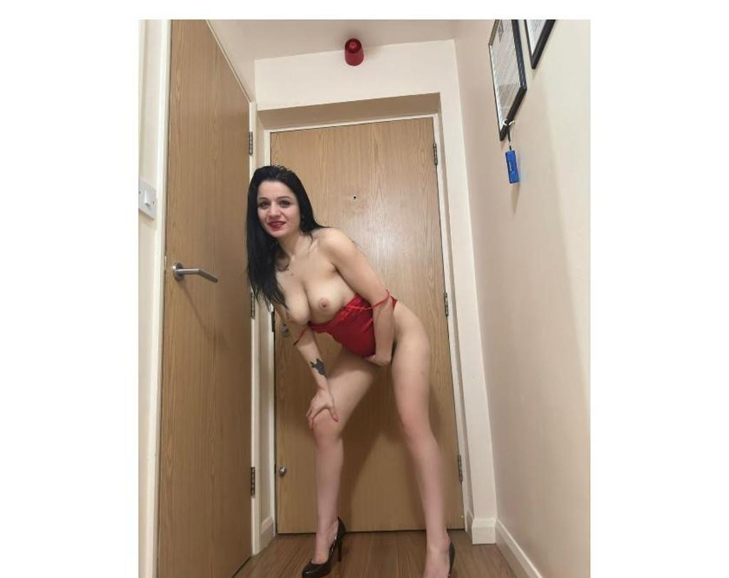  is Female Escorts. | Bath | United Kingdom | United Kingdom | scarletamour.com 