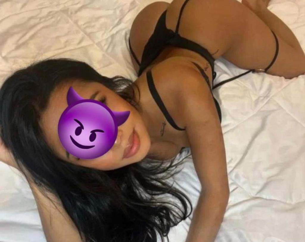  is Female Escorts. | London | United Kingdom | United Kingdom | scarletamour.com 