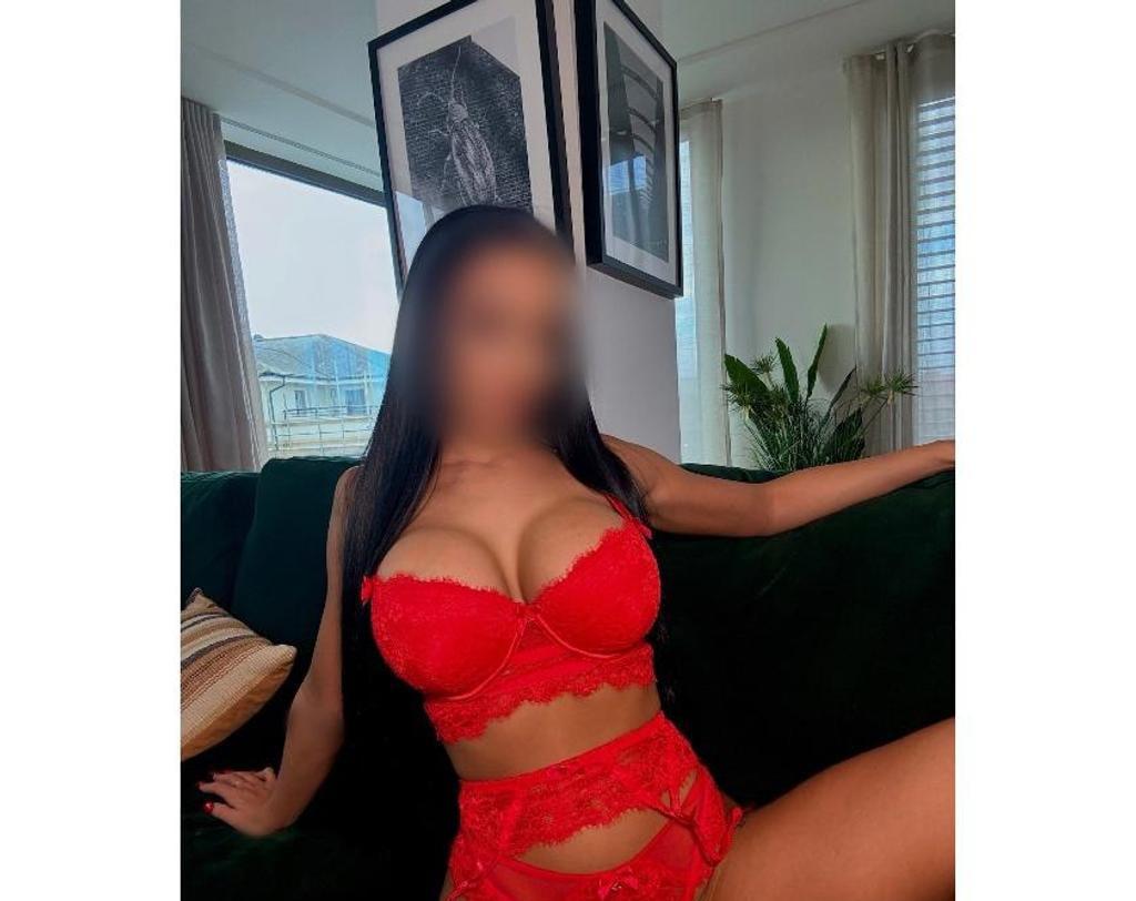  is Female Escorts. | London | United Kingdom | United Kingdom | scarletamour.com 