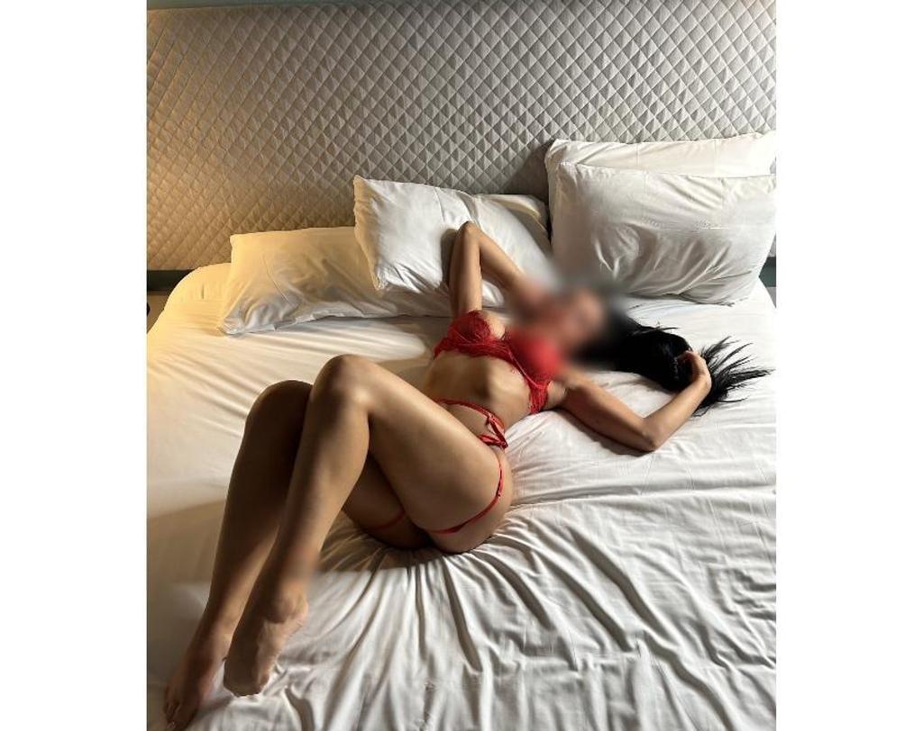  is Female Escorts. | London | United Kingdom | United Kingdom | scarletamour.com 