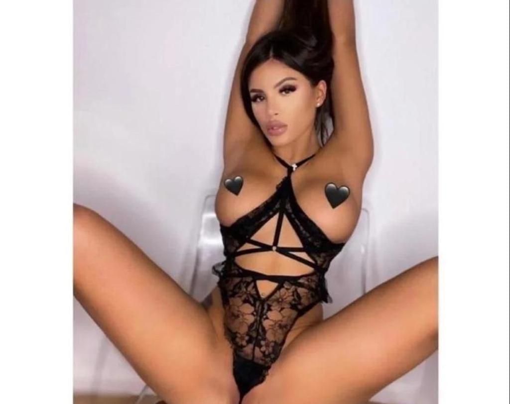  is Female Escorts. | London | United Kingdom | United Kingdom | scarletamour.com 