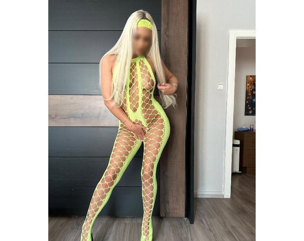  is Female Escorts. | Birmingham | United Kingdom | United Kingdom | scarletamour.com 