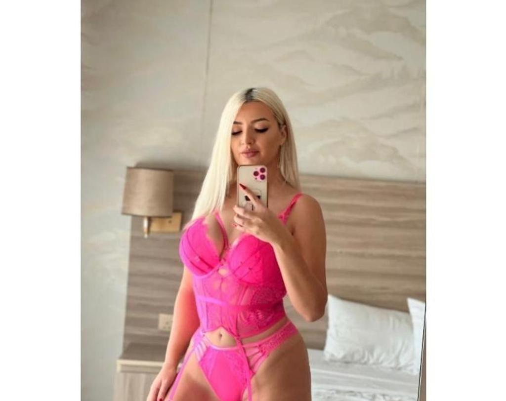  is Female Escorts. | Belfast | United Kingdom | United Kingdom | scarletamour.com 