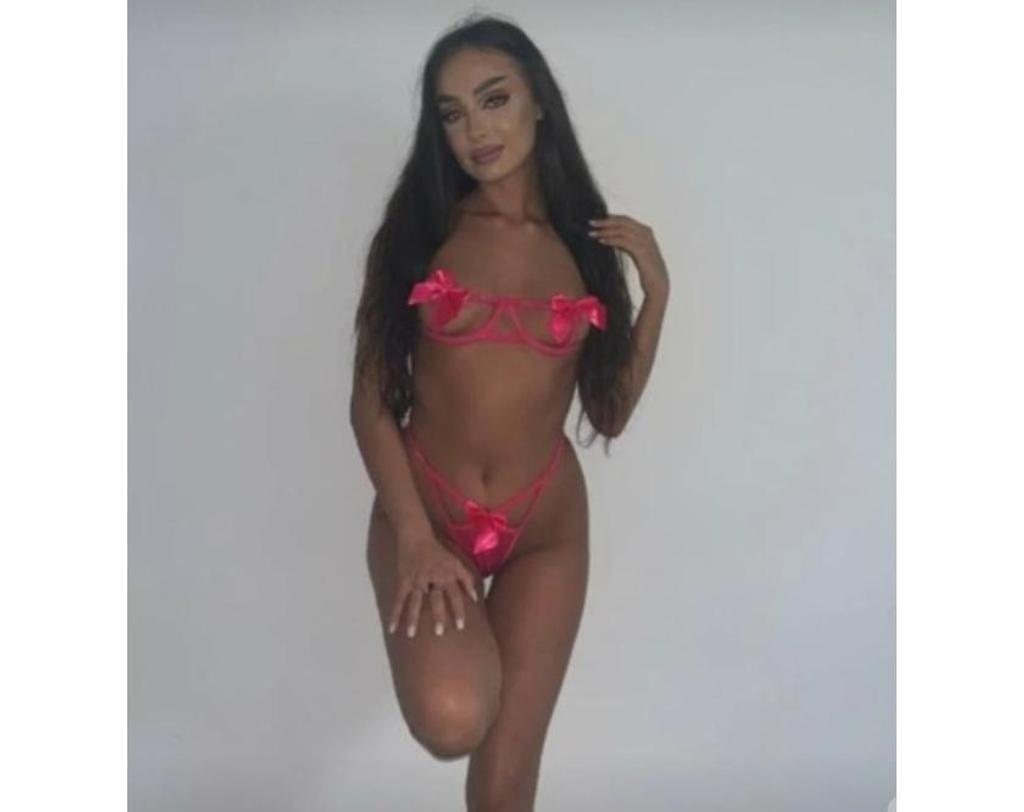  is Female Escorts. | Aberdeen | United Kingdom | United Kingdom | scarletamour.com 