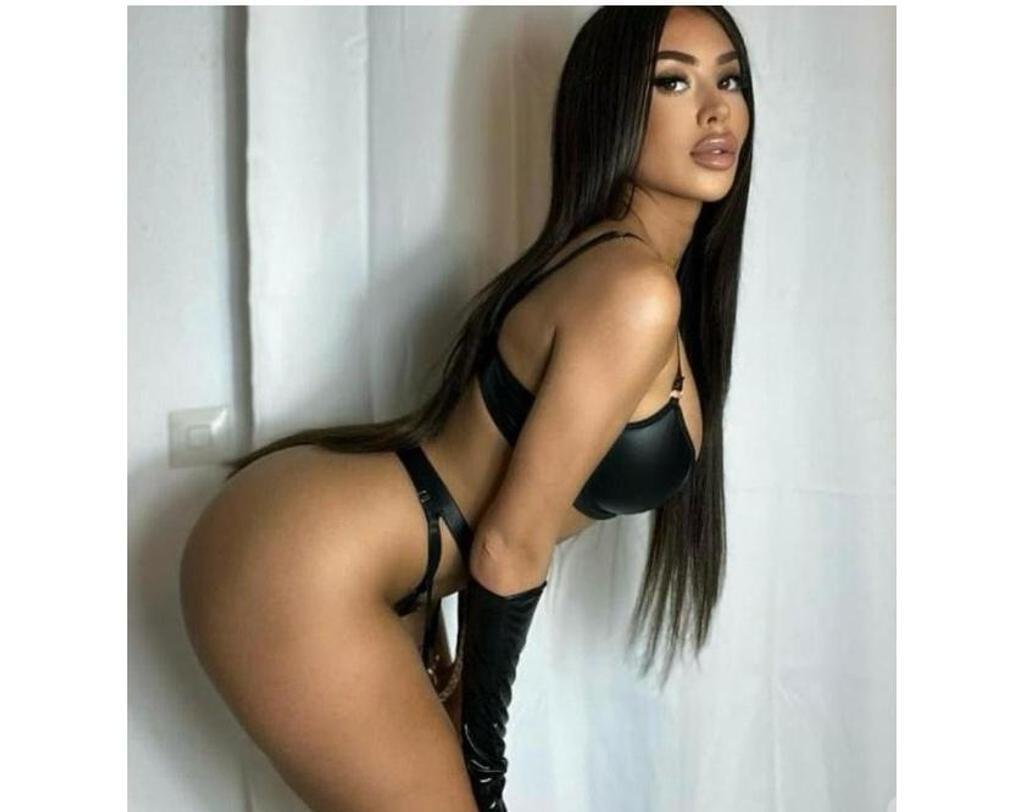  is Female Escorts. | London | United Kingdom | United Kingdom | scarletamour.com 