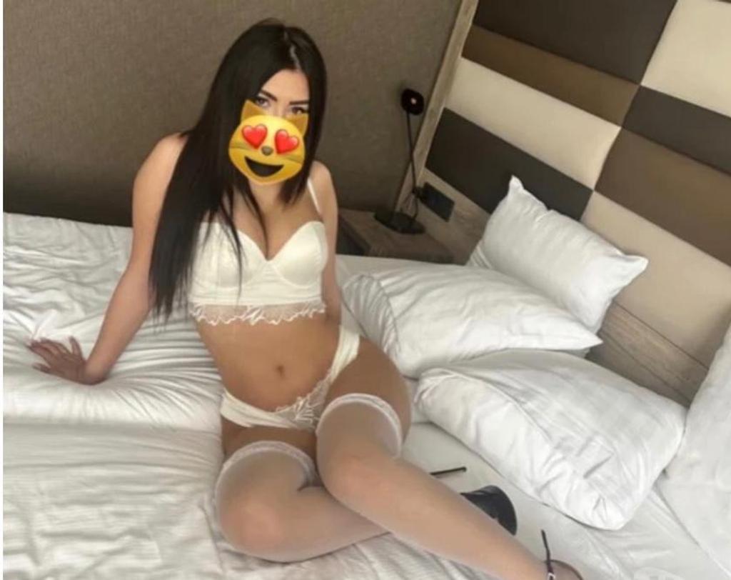  is Female Escorts. | Essex | United Kingdom | United Kingdom | scarletamour.com 