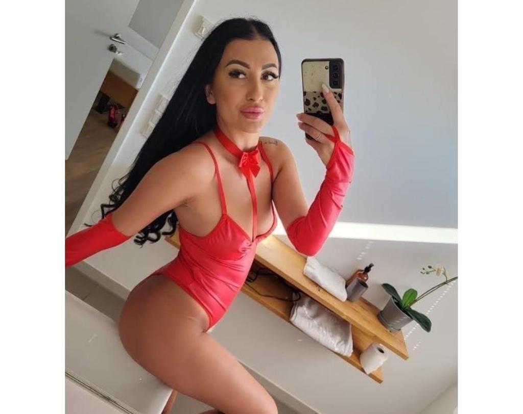  is Female Escorts. | Leeds | United Kingdom | United Kingdom | scarletamour.com 