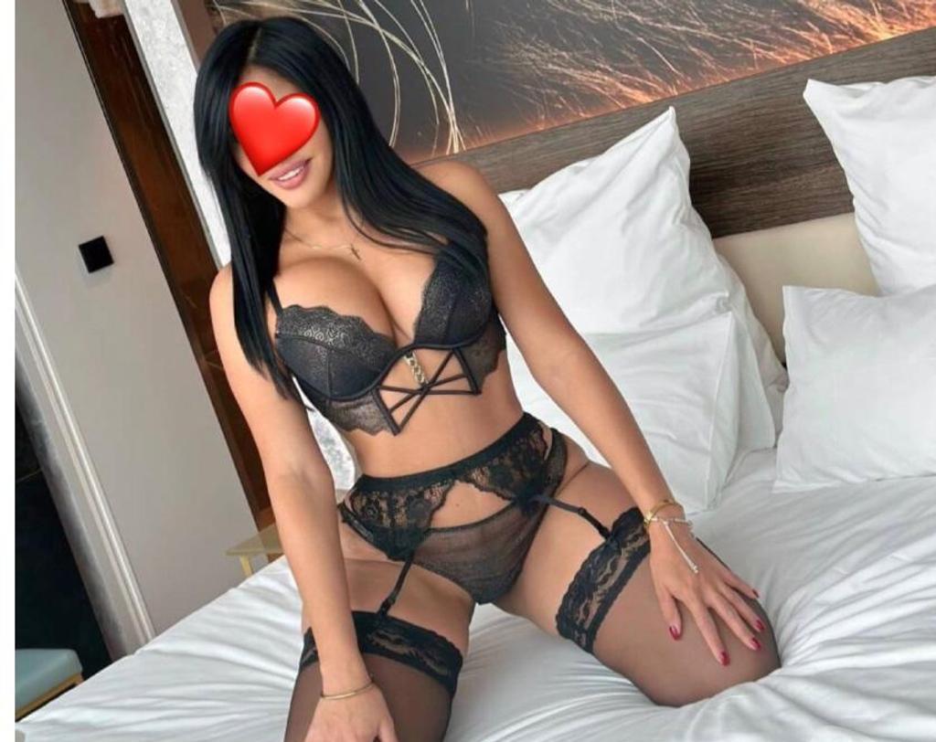  is Female Escorts. | Hampshire | United Kingdom | United Kingdom | scarletamour.com 