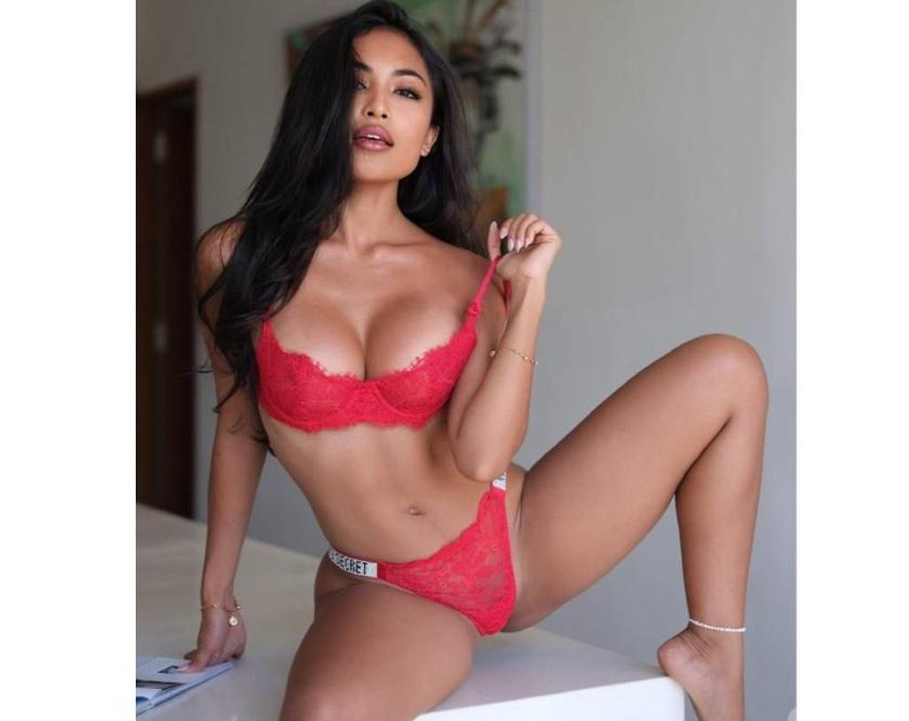  is Female Escorts. | Essex | United Kingdom | United Kingdom | scarletamour.com 