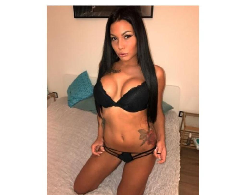  is Female Escorts. | London | United Kingdom | United Kingdom | scarletamour.com 