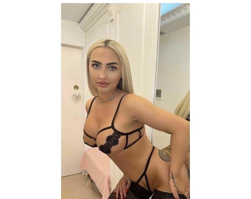  is Female Escorts. | Wales | United Kingdom | United Kingdom | scarletamour.com 