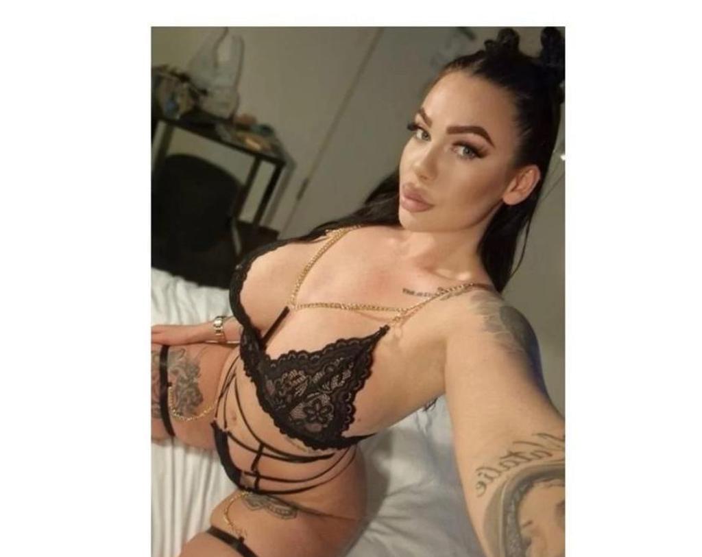  is Female Escorts. | East Midlands | United Kingdom | United Kingdom | scarletamour.com 