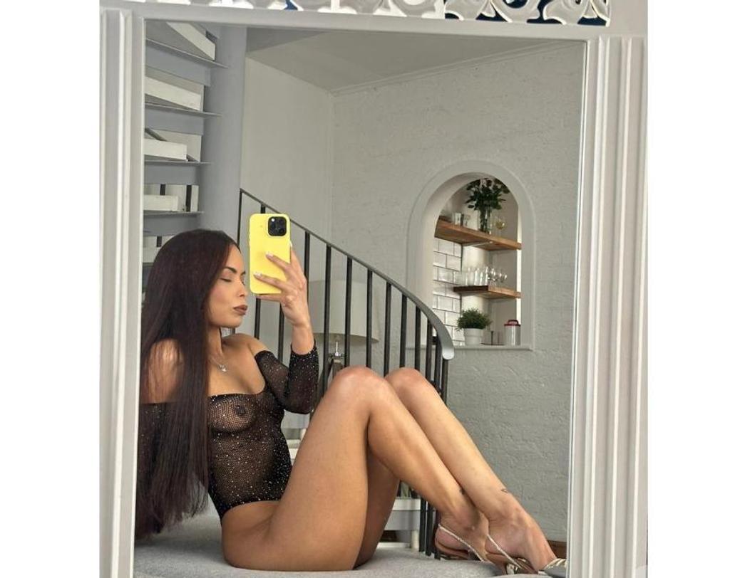  is Female Escorts. | Devon | United Kingdom | United Kingdom | scarletamour.com 