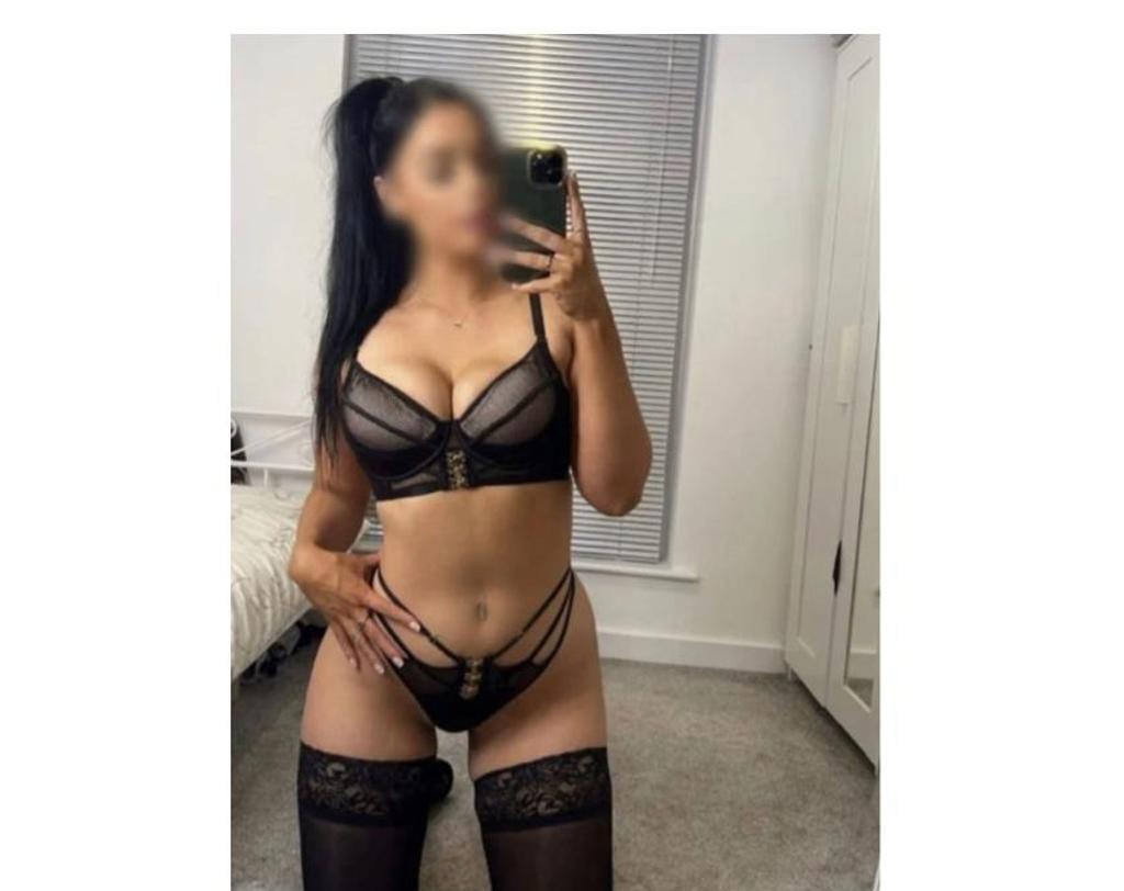  is Female Escorts. | Oxford | United Kingdom | United Kingdom | scarletamour.com 