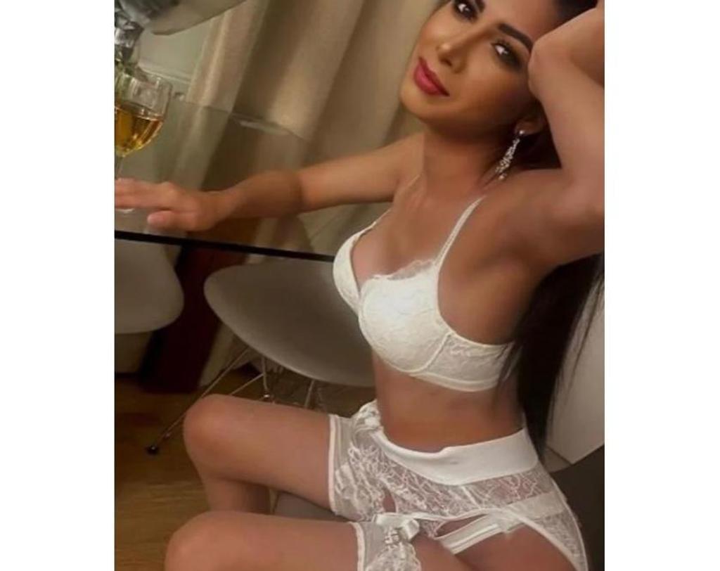  is Female Escorts. | Hampshire | United Kingdom | United Kingdom | scarletamour.com 