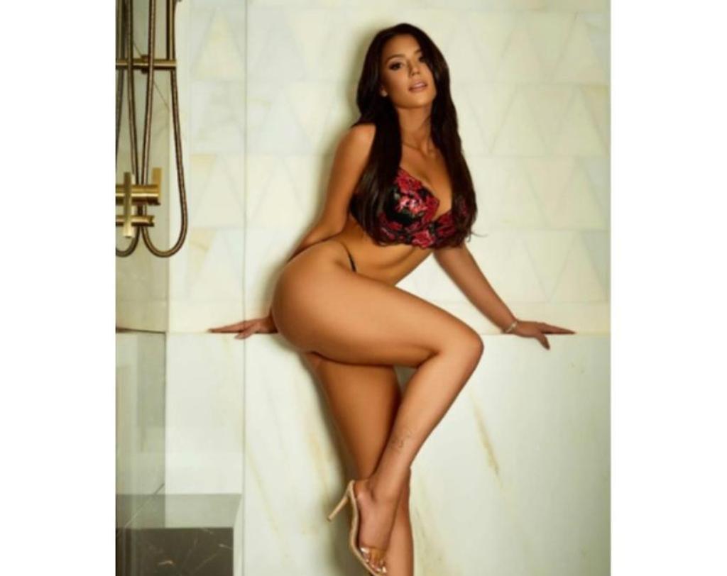  is Female Escorts. | London | United Kingdom | United Kingdom | scarletamour.com 