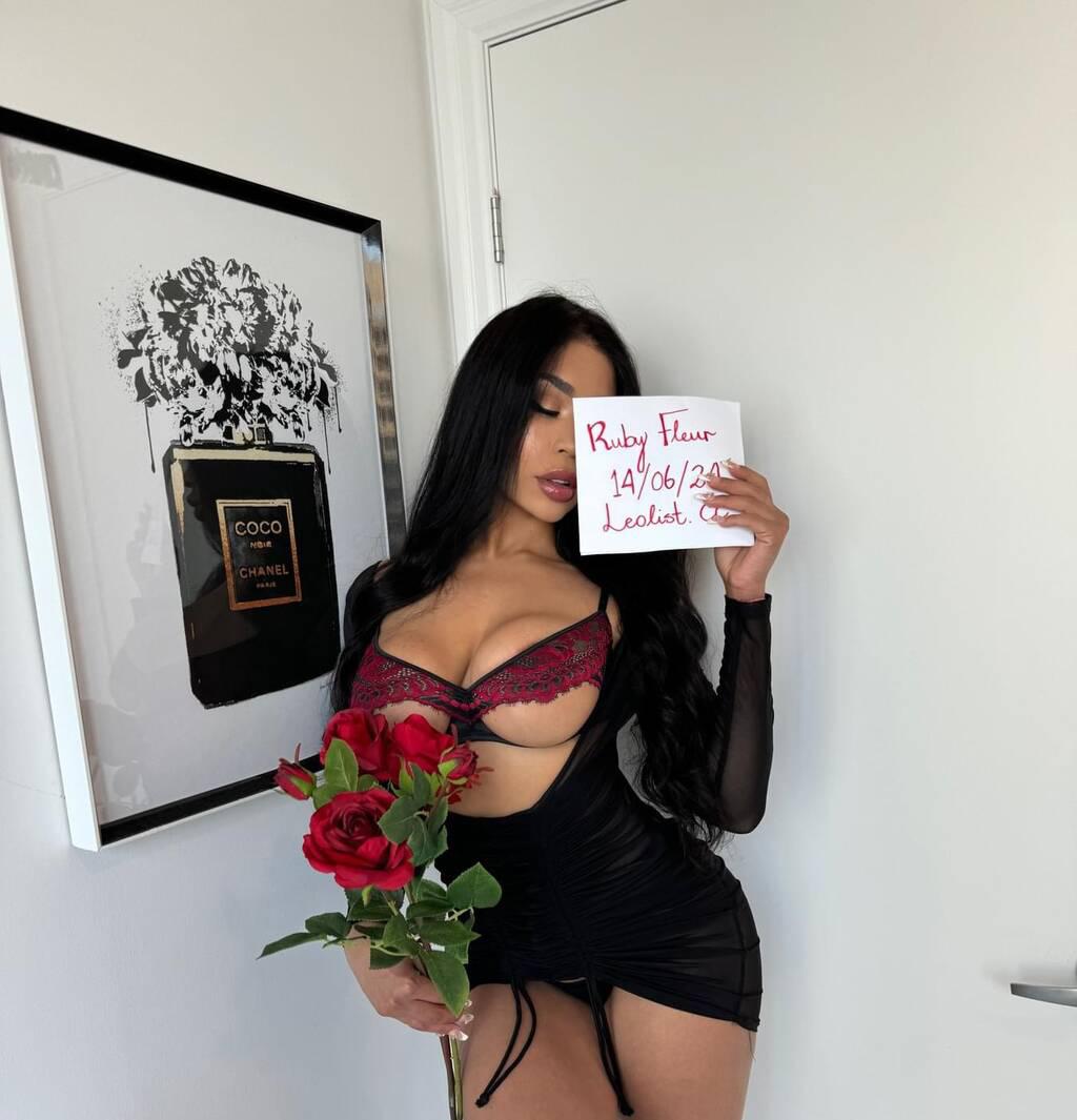 Ruby Fleur is Female Escorts. | Toronto | Ontario | Canada | scarletamour.com 