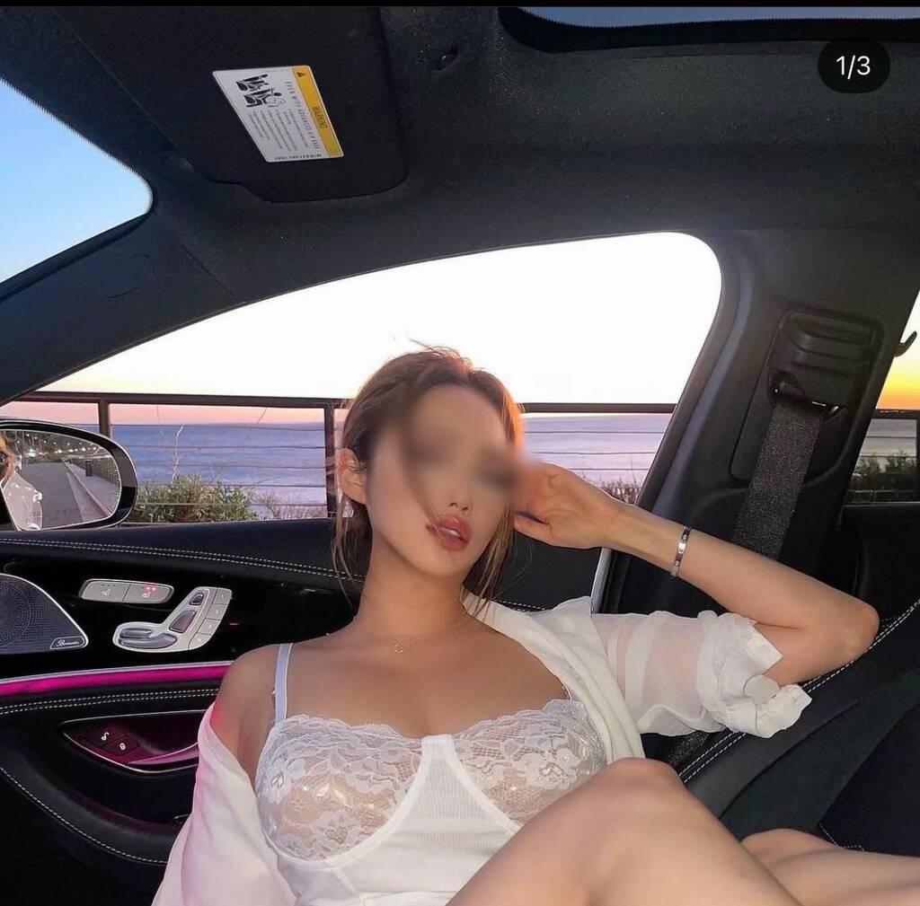 Asian, Latina, White is Female Escorts. | Vancouver | British Columbia | Canada | scarletamour.com 