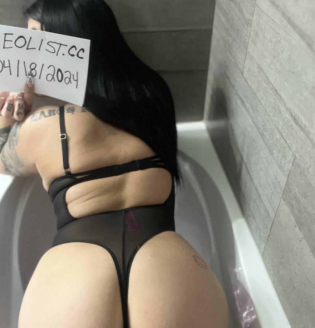 ARIANA is Female Escorts. | St. Albert | Alberta | Canada | scarletamour.com 