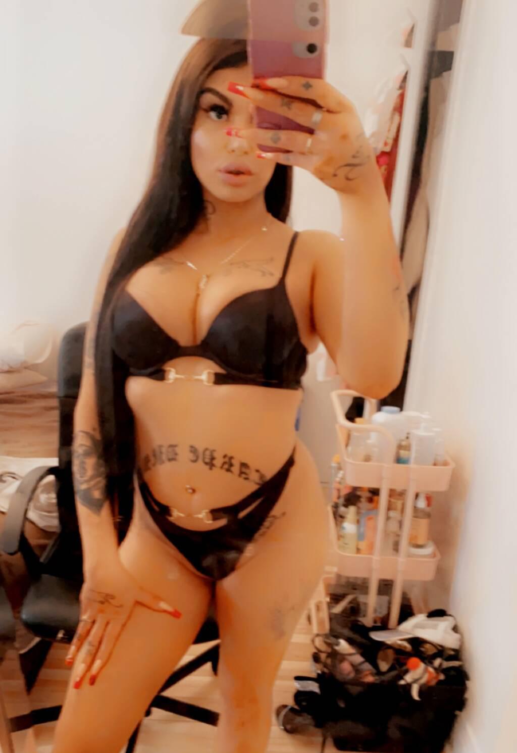 ARIANA is Female Escorts. | St. Albert | Alberta | Canada | scarletamour.com 