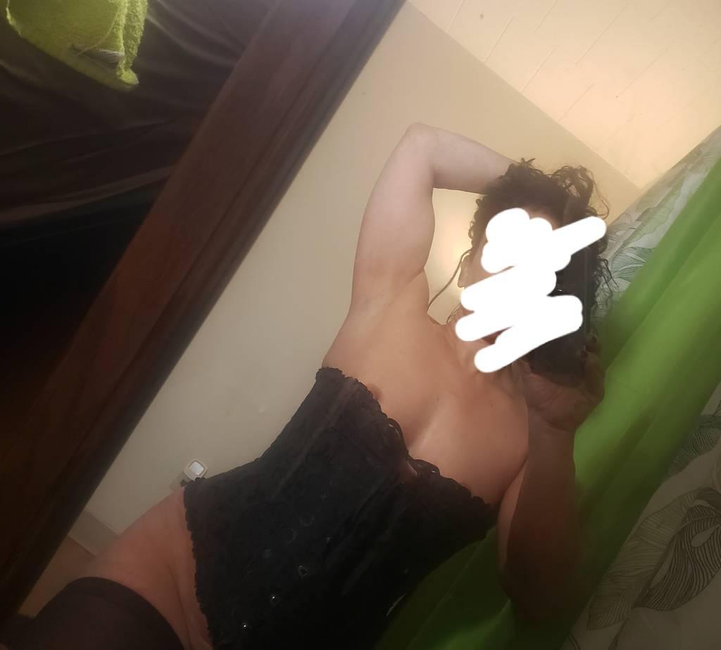 ABBY is Female Escorts. | Guelph | Ontario | Canada | scarletamour.com 