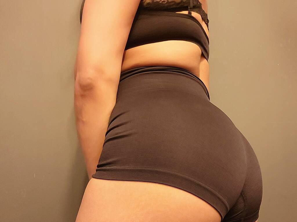 ×Naomi is Female Escorts. | Kitchener | Ontario | Canada | scarletamour.com 