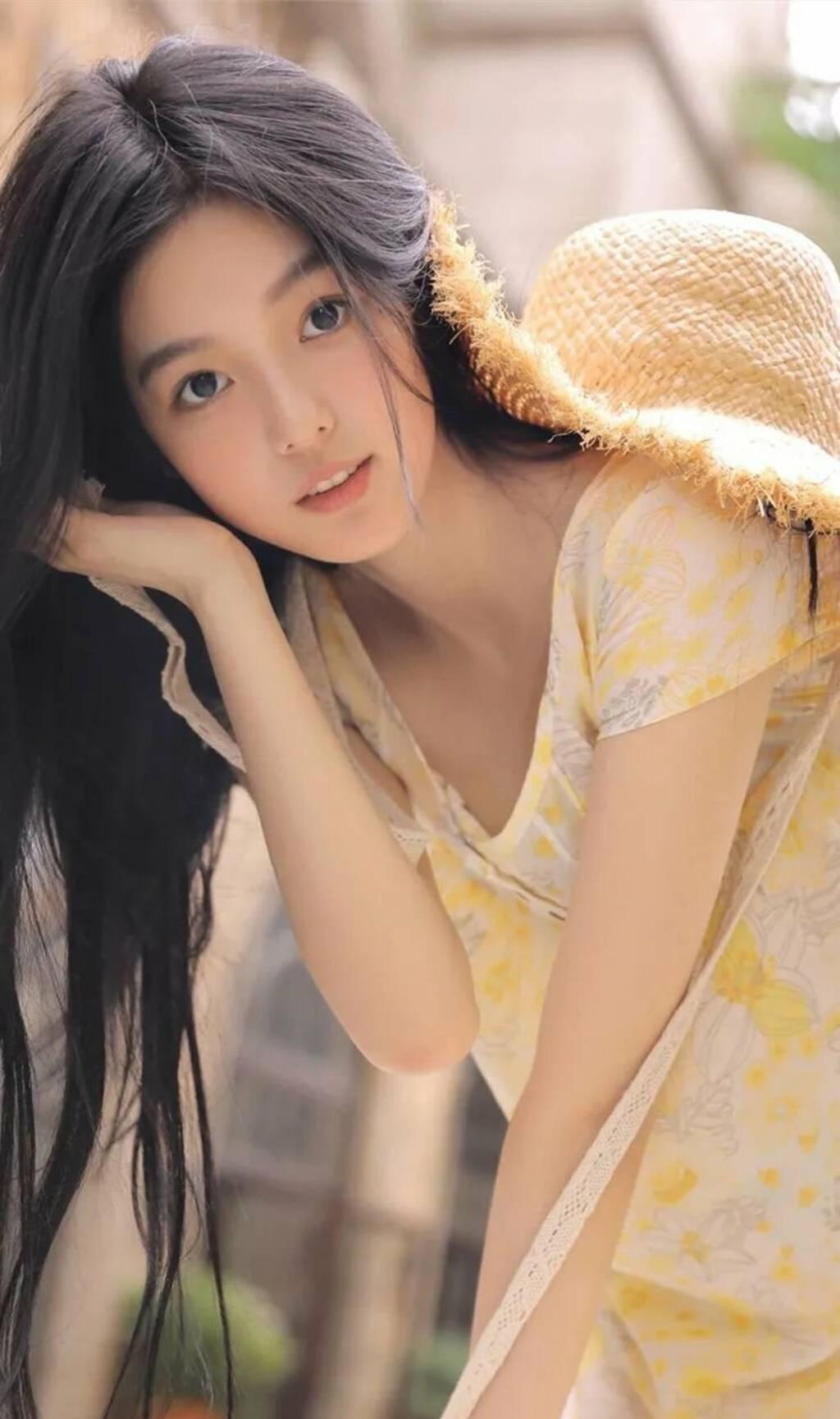 Lingling is Female Escorts. | Toronto | Ontario | Canada | scarletamour.com 