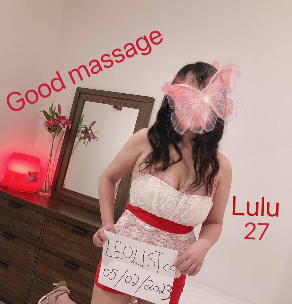 Shower rooms available is Female Escorts. | Victoria | British Columbia | Canada | scarletamour.com 