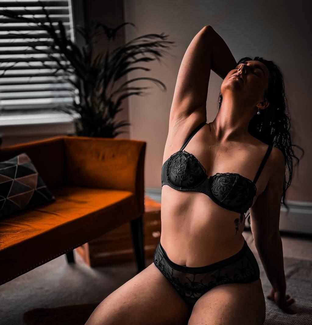 Rae Sloane is Female Escorts. | Brandon | Manitoba | Canada | scarletamour.com 