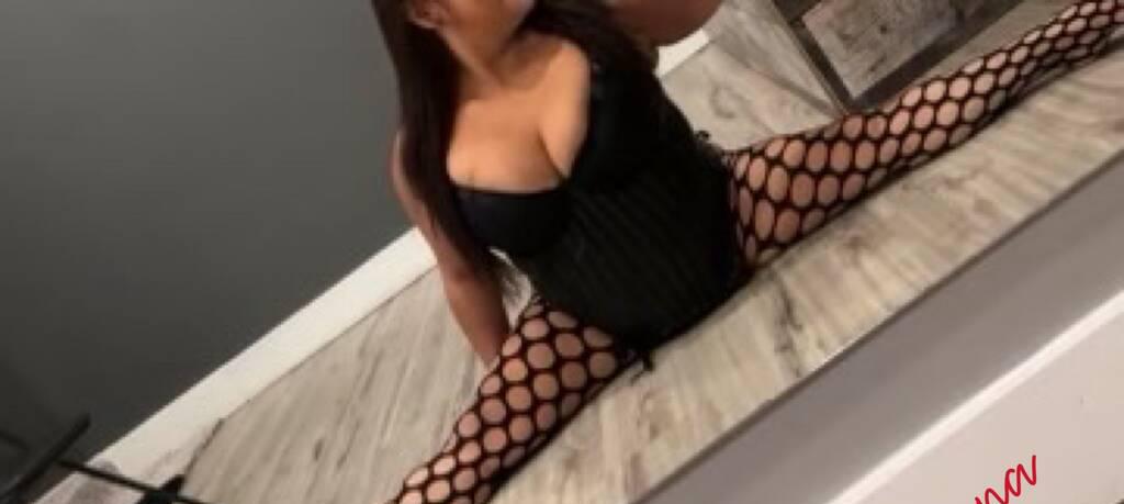 Canna is Female Escorts. | Winnipeg | Manitoba | Canada | scarletamour.com 