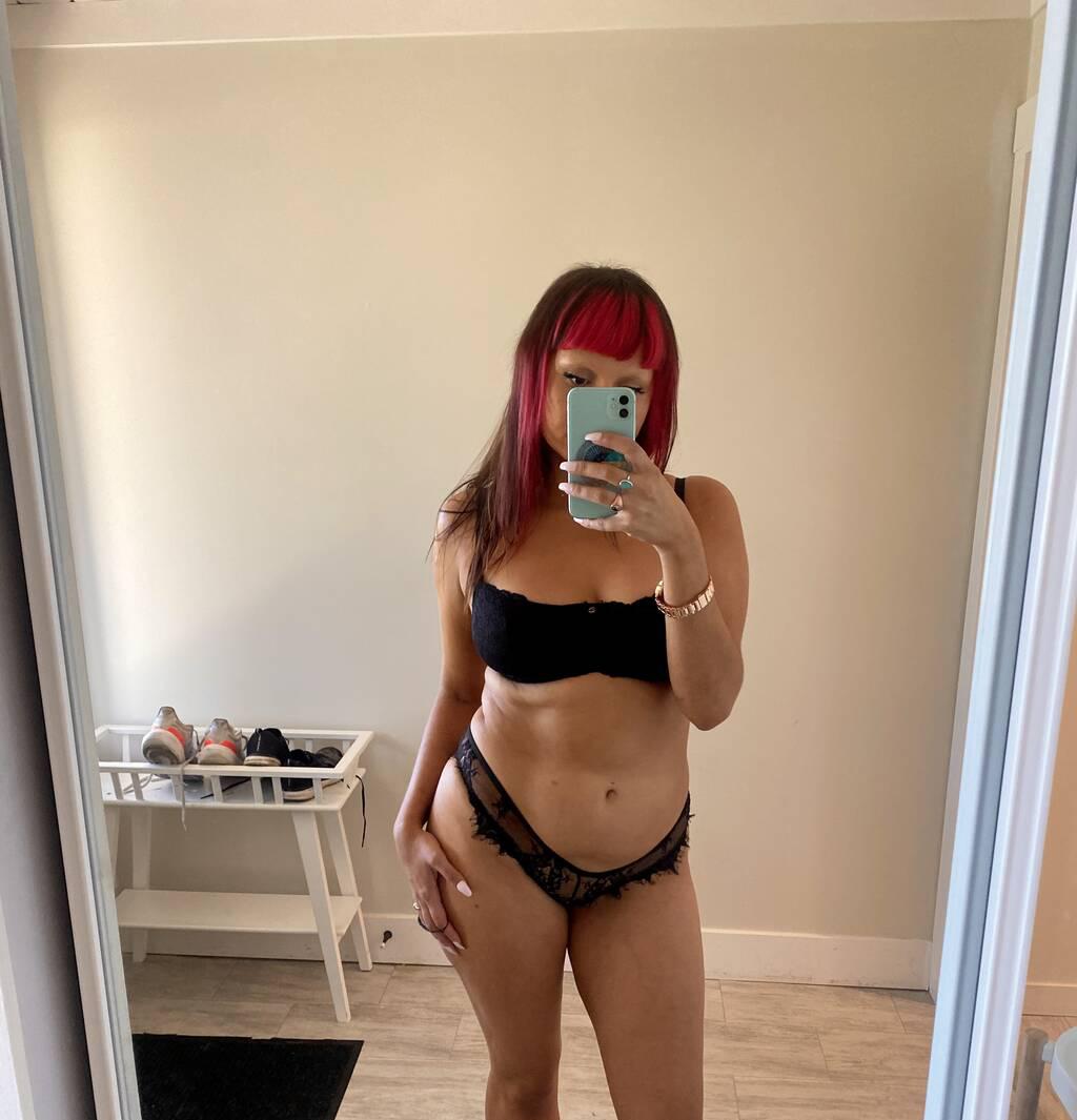 Raine is Female Escorts. | belleville | Ontario | Canada | scarletamour.com 