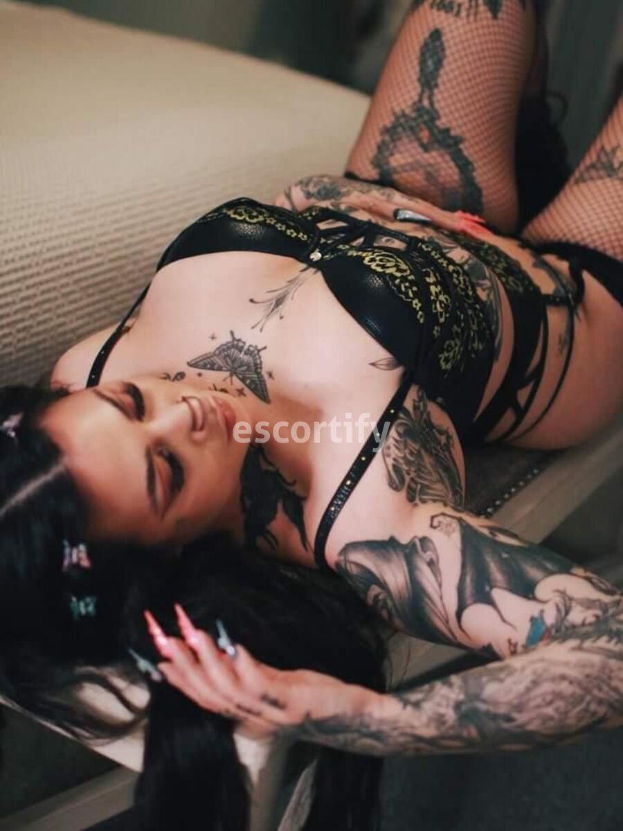 Riley is Female Escorts. | Wellington | New Zealand | New Zeland | scarletamour.com 