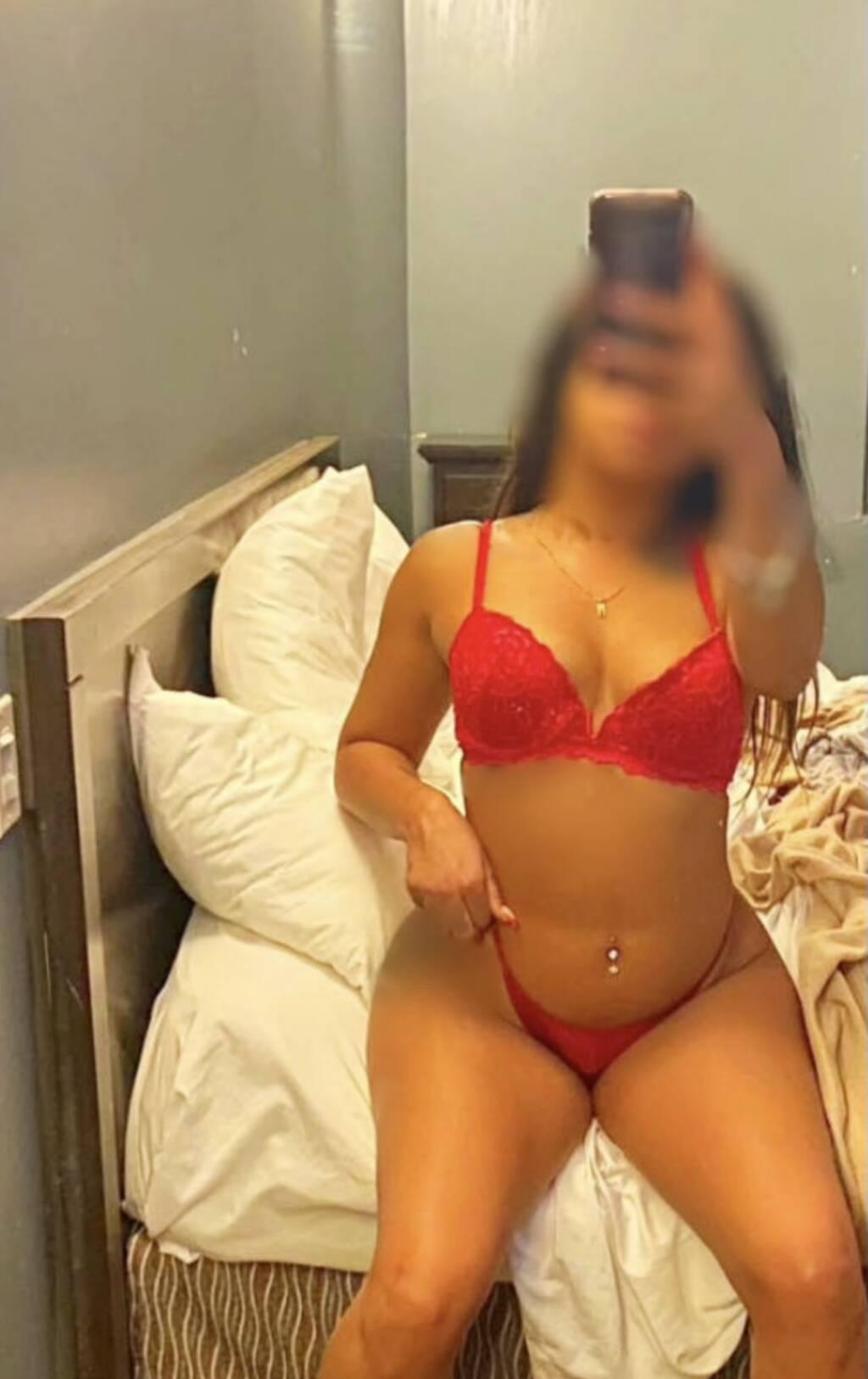 Jasmine is Female Escorts. | Quebec City | Quebec | Canada | scarletamour.com 