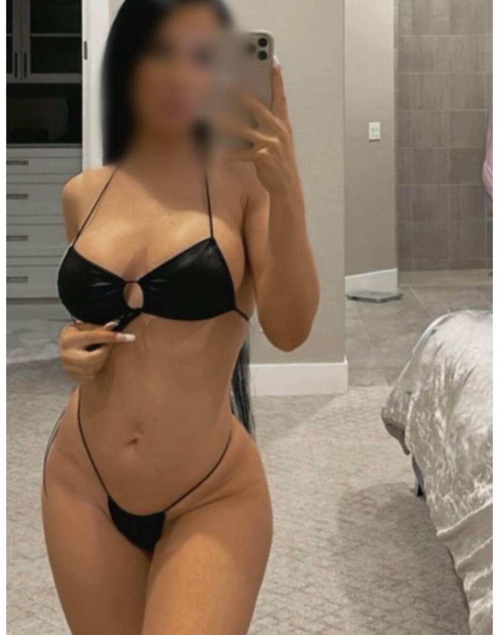 Vanessa is Female Escorts. | Edmonton | Alberta | Canada | scarletamour.com 