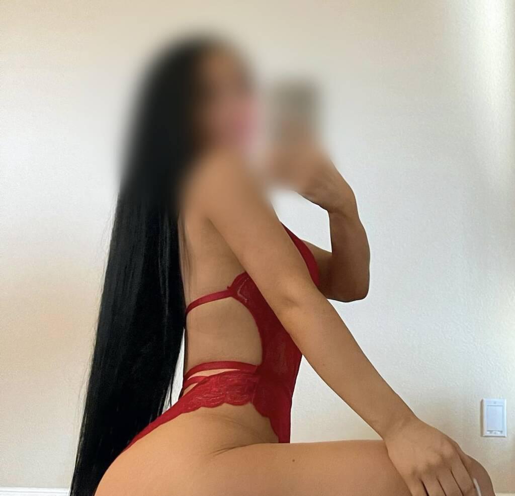 Vanessa is Female Escorts. | Edmonton | Alberta | Canada | scarletamour.com 