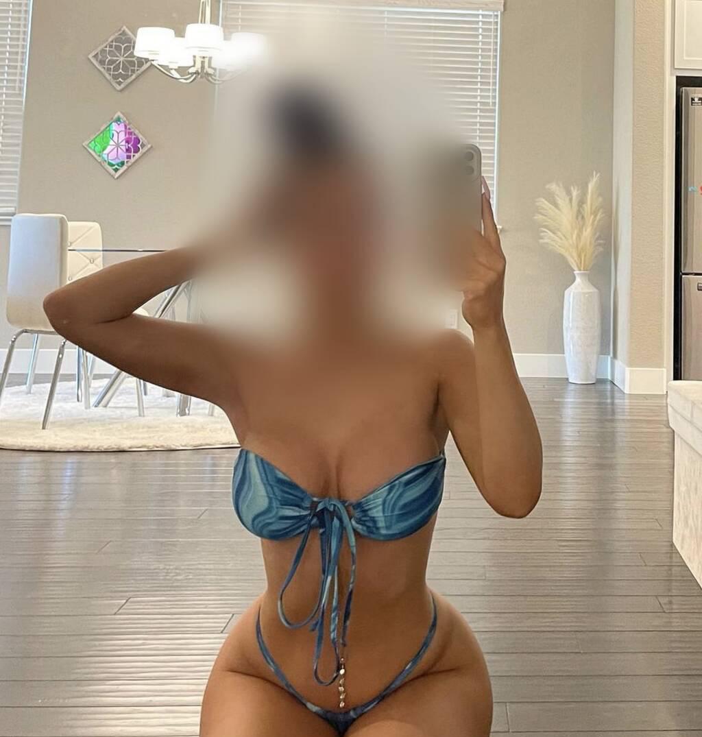 Vanessa is Female Escorts. | Edmonton | Alberta | Canada | scarletamour.com 