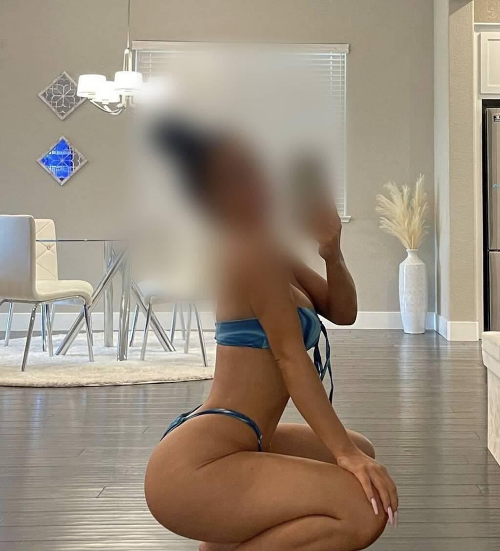 Vanessa is Female Escorts. | Edmonton | Alberta | Canada | scarletamour.com 