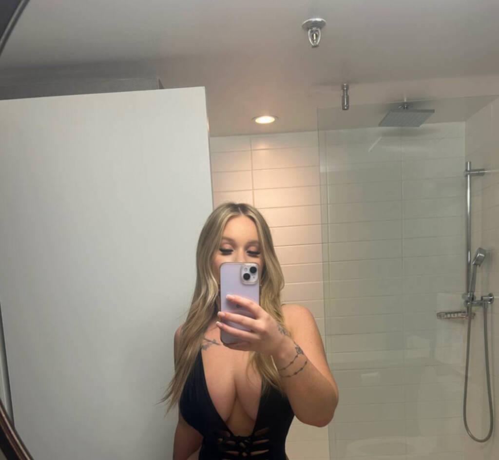 Britney is Female Escorts. | Ft Mcmurray | Alberta | Canada | scarletamour.com 