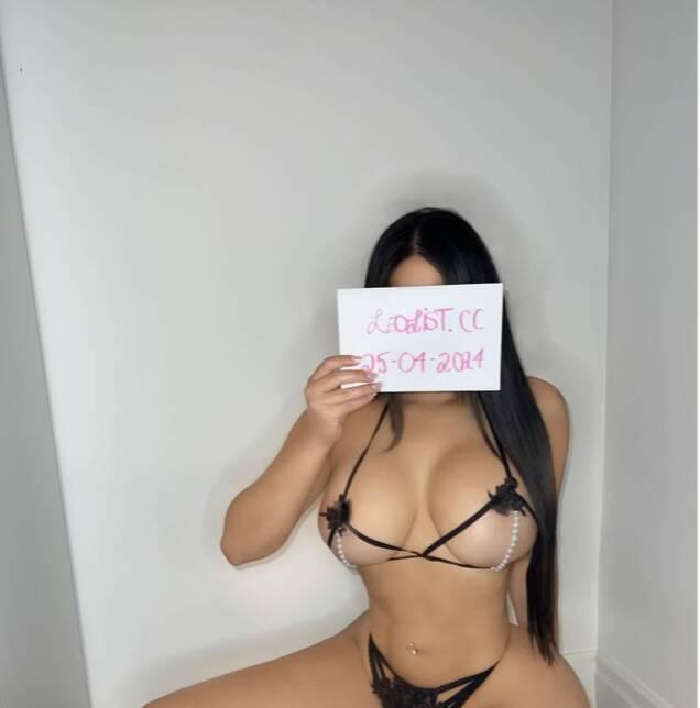 Valentina is Female Escorts. | Kitchener | Ontario | Canada | scarletamour.com 