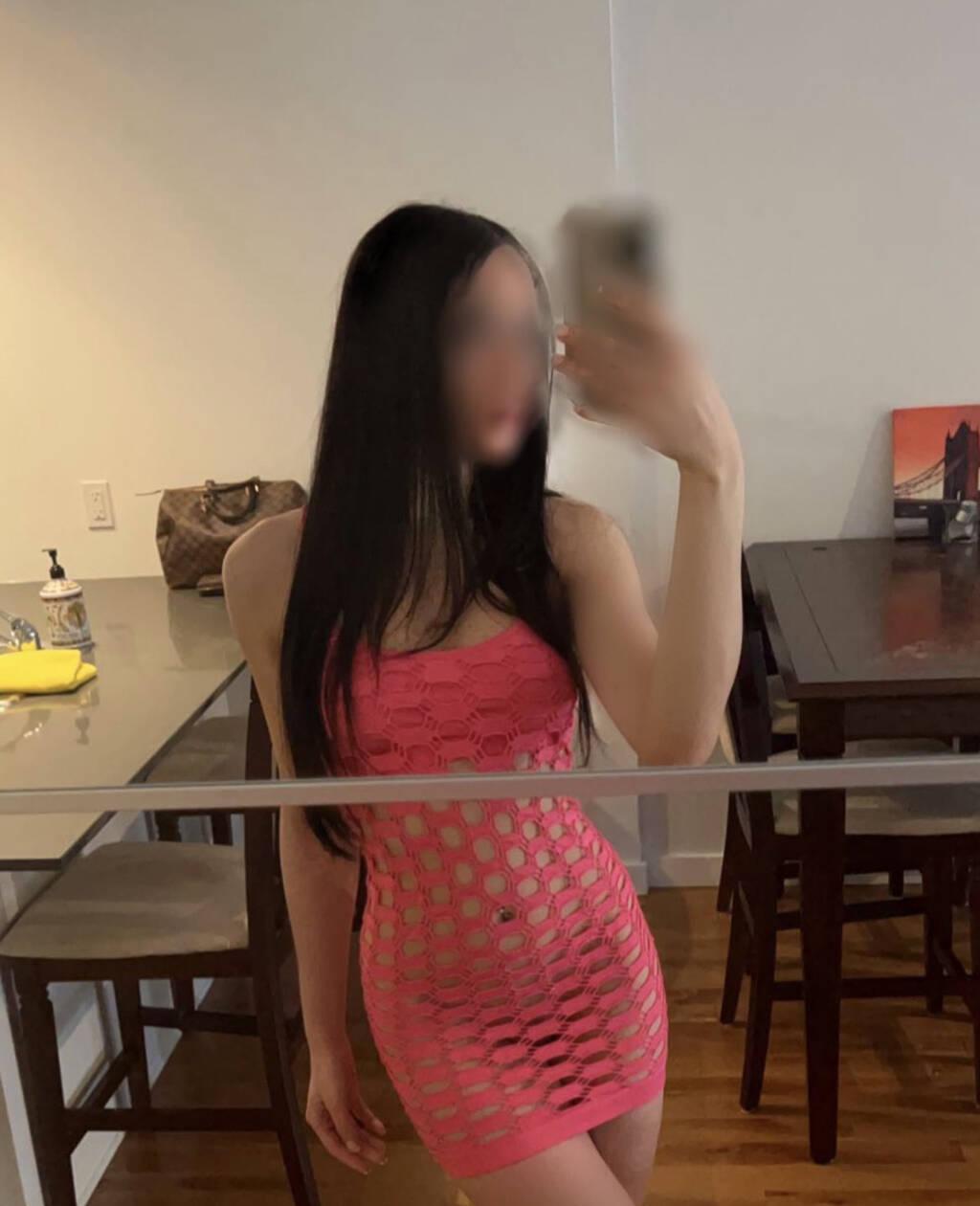 Melina is Female Escorts. | London | Ontario | Canada | scarletamour.com 