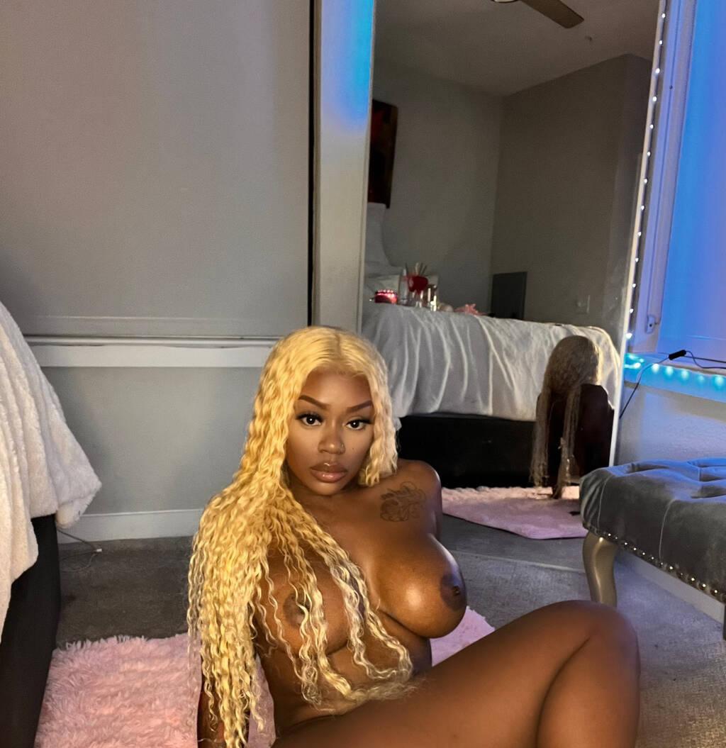 Nailah is Female Escorts. | windsor | Ontario | Canada | scarletamour.com 