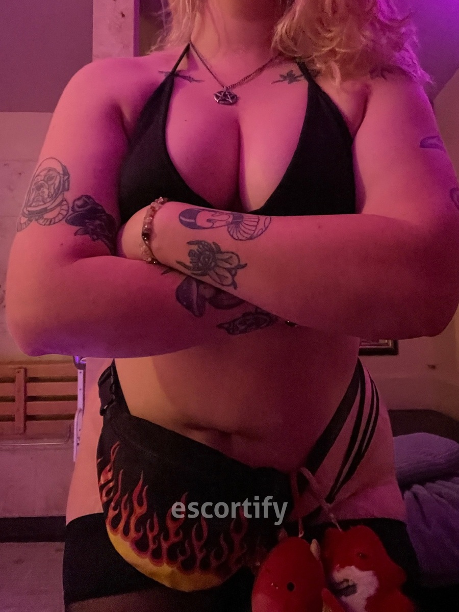 Roxie is Female Escorts. | Hamilton | New Zealand | New Zeland | scarletamour.com 