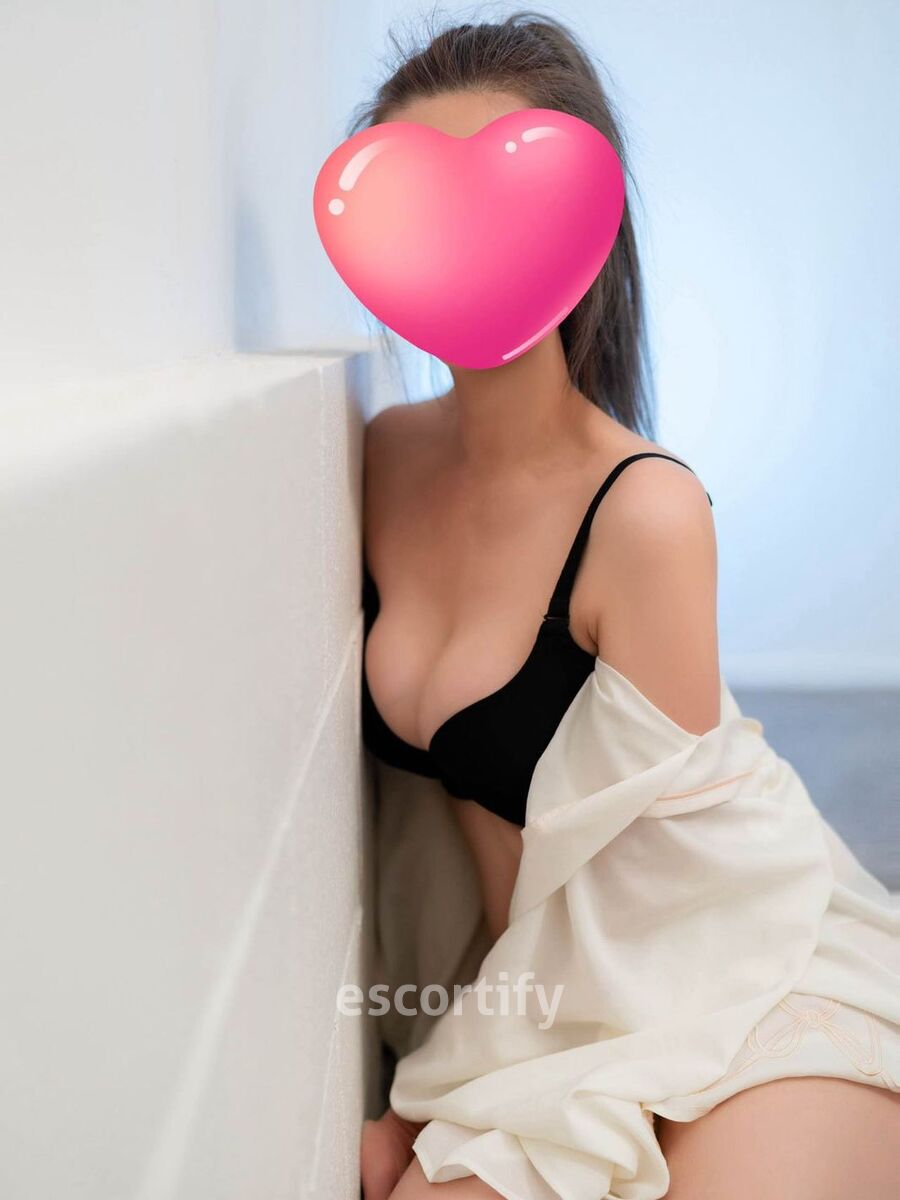 Lucy is Female Escorts. | Hamilton | New Zealand | New Zeland | scarletamour.com 