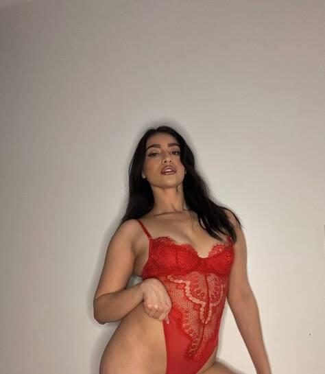 Gurleen is Female Escorts. | Edmonton | Alberta | Canada | scarletamour.com 